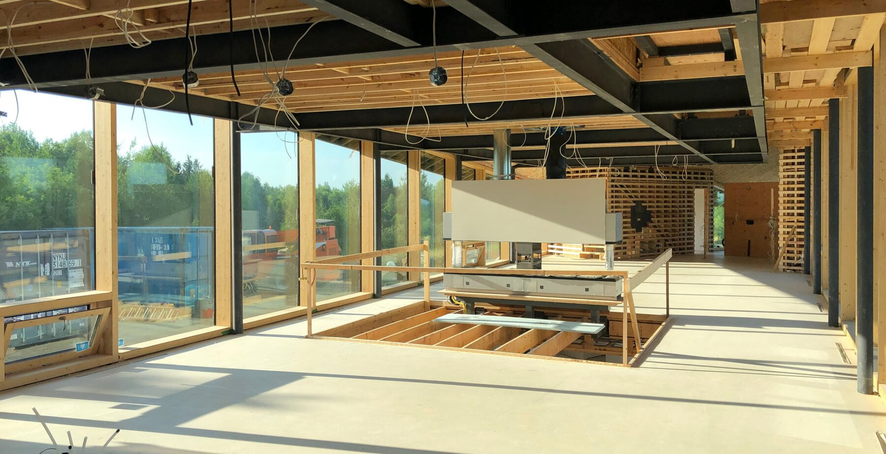 toronto residential architects project Forest Retreat interior structure beams